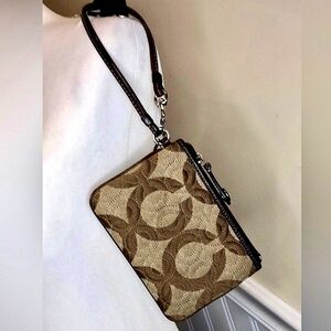 COACH Quilted C Brown Leather Tan Canvas Jacquard Signature C Wristlet
